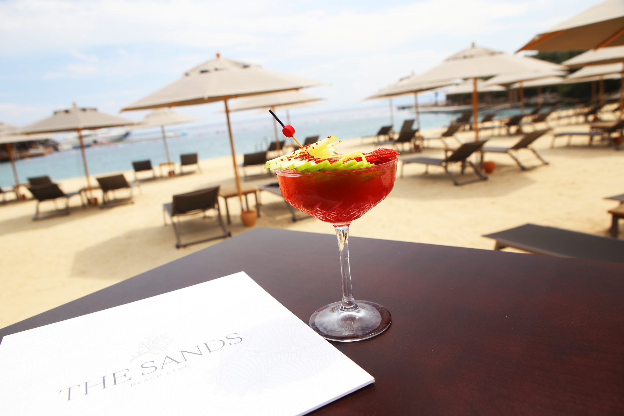 1498418352_TheSands_2