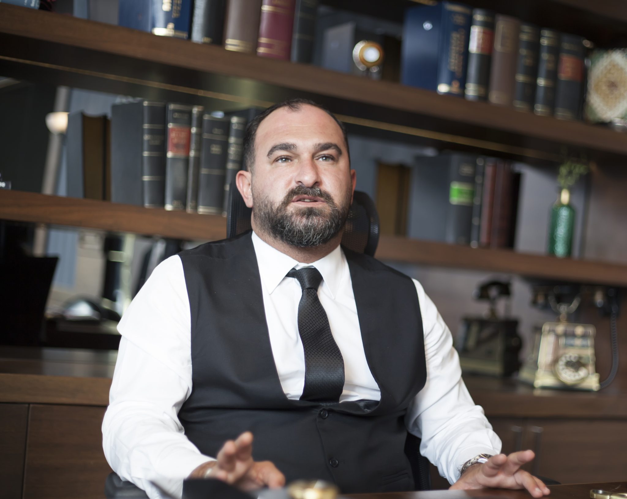 1498807607_AvukatCevatKazma_01