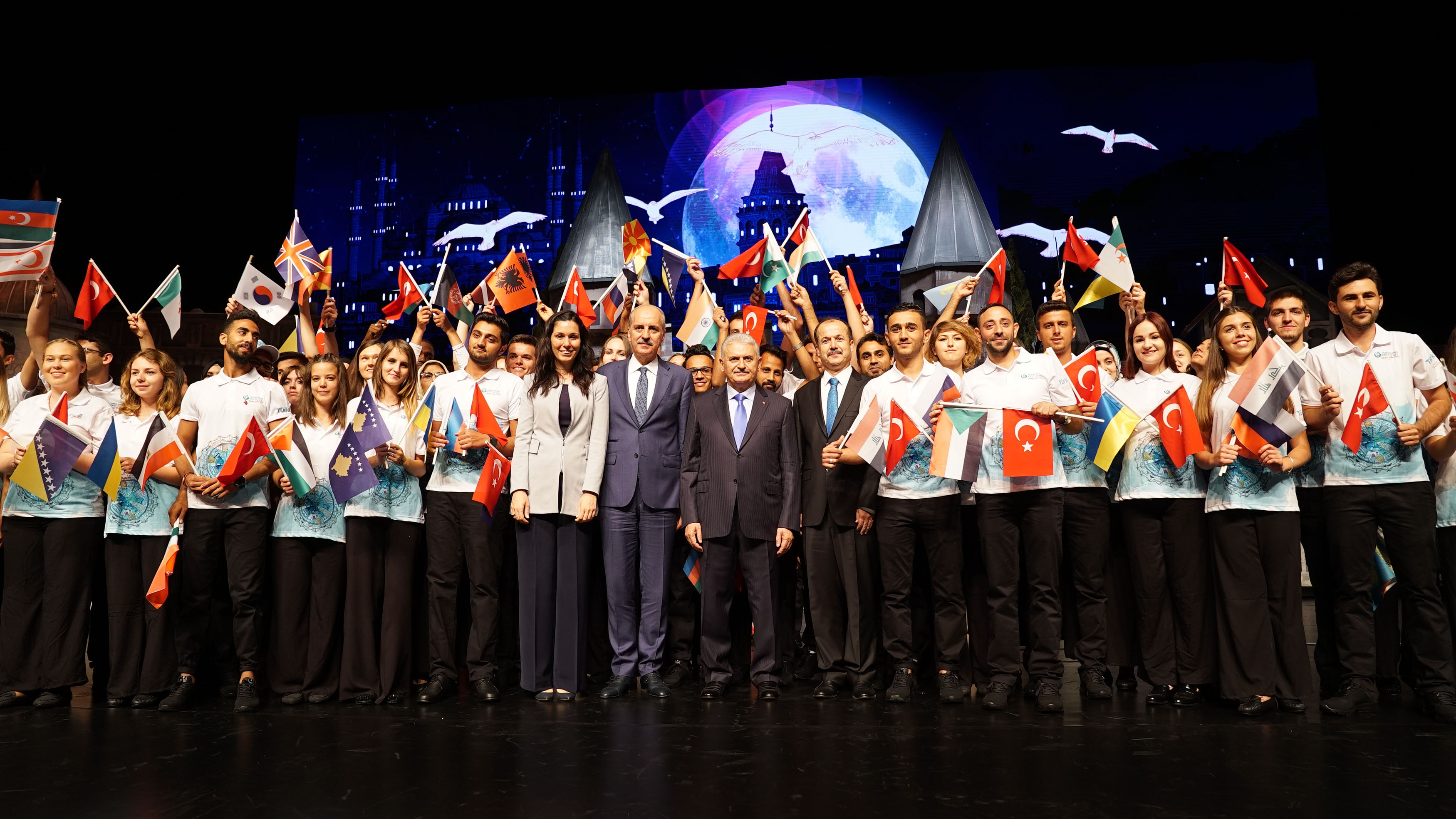 1502811306_basbakan_hatira_foto Başbakan hatıra fotoğrafı