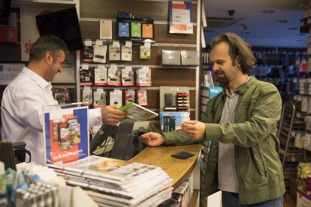 FIFA 18 LANSMAN PARTİ