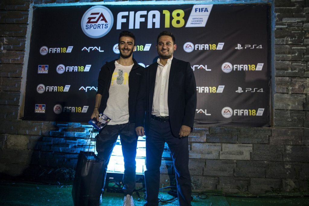 ​FIFA 18 LANSMAN PARTİSİ