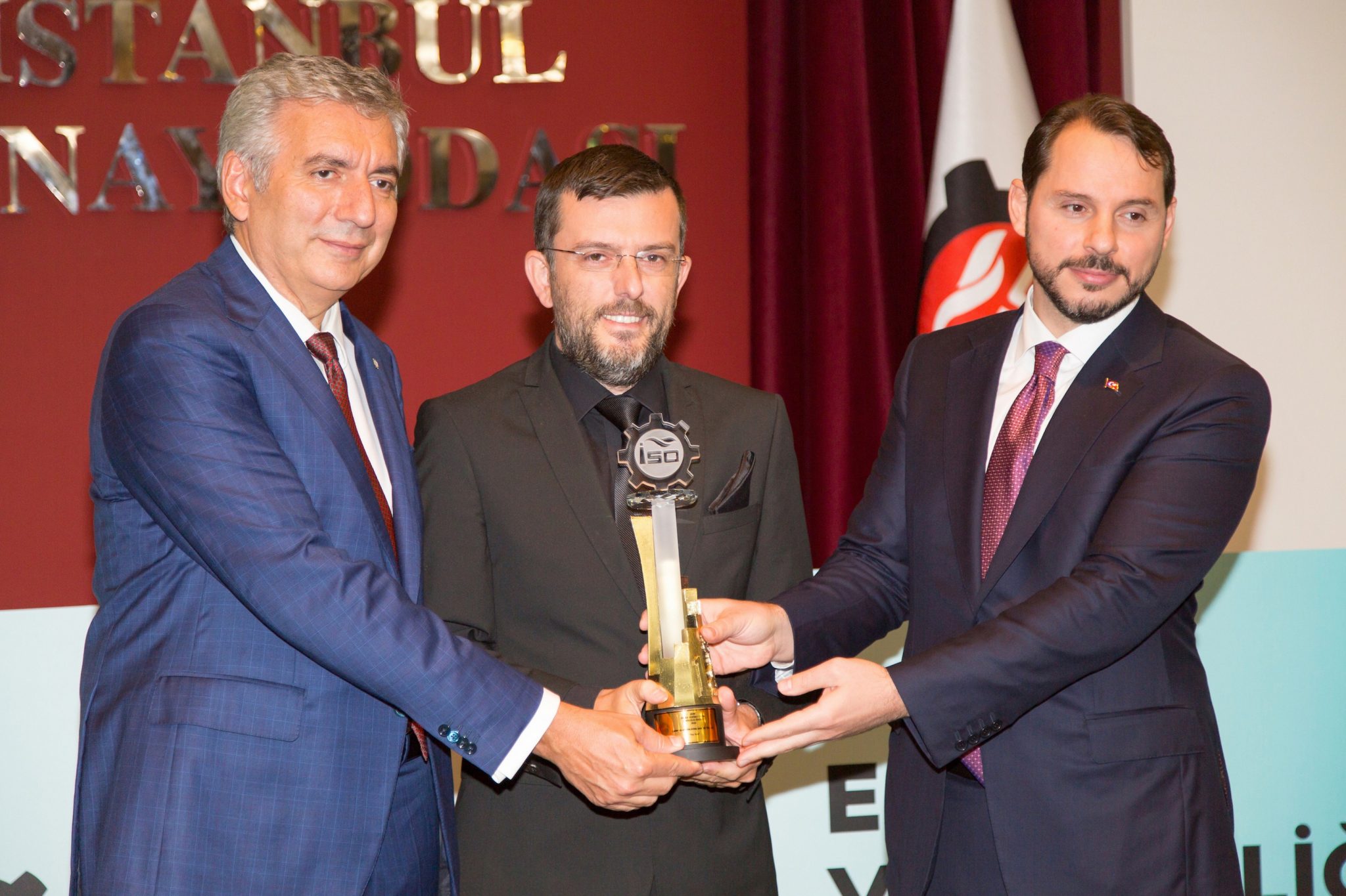 ENERJİ VERİMLİLİĞI ÖDÜLÜ LAMP 83’E T.C. Enerji ve Tabii Kaynaklar Bakanı Dr. Berat Albayrak