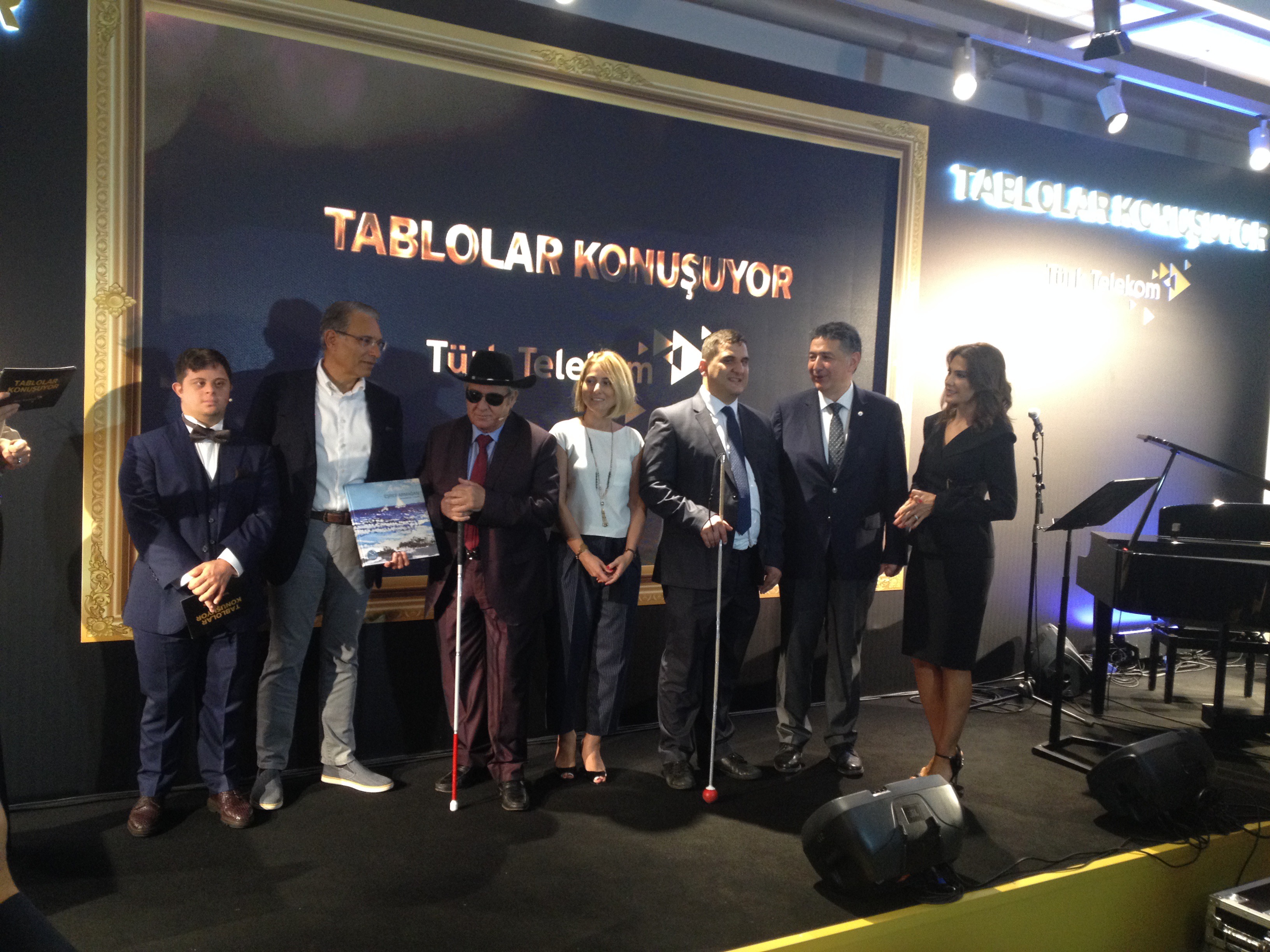 Görme Engelliler için Tablolar Konuşuyor Sergisi açıldı Tablolar Konuşuyor sergisi