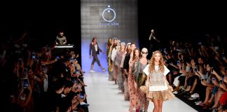 Özlem Süer Mercedes-Benz Fashion Week İstanbul SS 18’ “D U E T – X” koleksiyonu