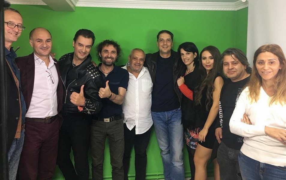 1 Ozan Dostugür - Taner Adıgüzel - Tayfun Duygulu - Tanyolaç Türkben - Turgut Geleç - Beyza Şengün - Soner Başer - Zeynep Aydın