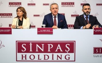 SİNPAŞ GYO VE SİNPAŞ YAPI, BİRLEŞEREK GÜCÜNE GÜÇ KATACAK Seba Gacemer_Ahmet Çelik_Mahmut Sefa_Çelik