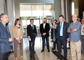 “İSTANBUL’UN KALBİ” ACIBADEM TAKSİM HASTANESİ’NDE ATIYOR! “İstanbul’un Kalbi” isimli bir resim sergisi açılışı