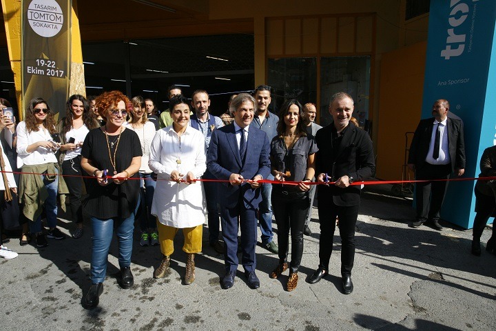 1508415637_Serra_Ar__ko__k_Bahar_Korc__an__Ahmet_Misbah_Demircan_Ays__egu__l_Temel_Hakan_Kodal_MG_9188 Tasarım Tomtom Sokakta etkinliği açılışı