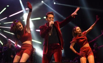 GENÇ Bİ ŞENLİK EĞLENCEYE DOYURDU Edis