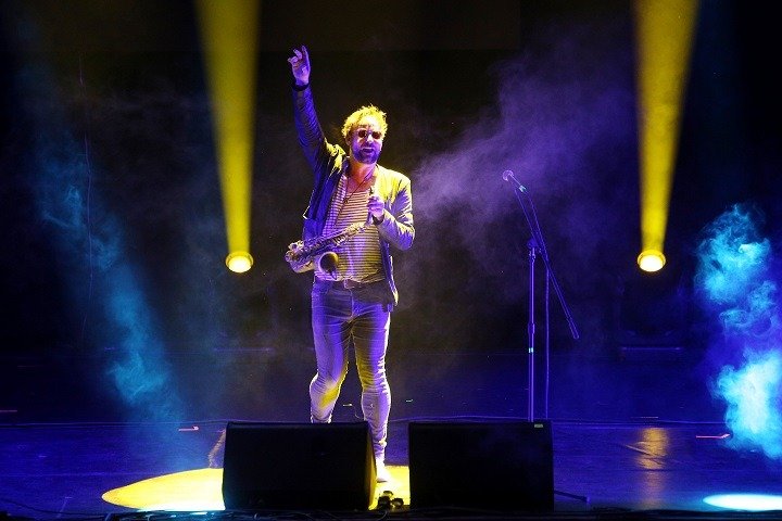 Max the sax Harvest Festival