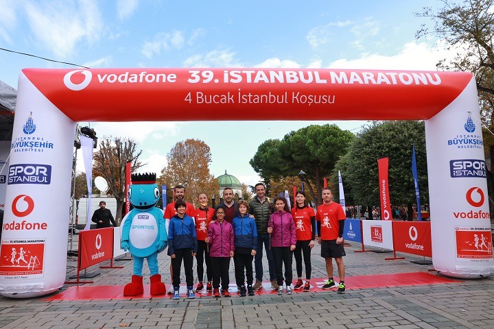 1509867346_4Bucak_IstanbulKosusu_2 Vodafone 39. İstanbul Maratonu