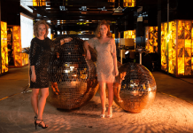 Ünlü isimler, AVON’un “Girls Glam Night Out” etkinliğinde buluştu Esen Mestan Kocatürk - Makyaj Artisti Melis İlkkılıç