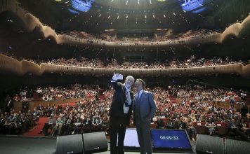 MZV Gençlik Zirvesi zengin içeriği ile ikinci yılında gençlere ilham kaynağı oldu! Prof. Dr. Erhan Erkut, Zorlu Holding Yönetim Kurulu Başkanı Ahmet Zorlu