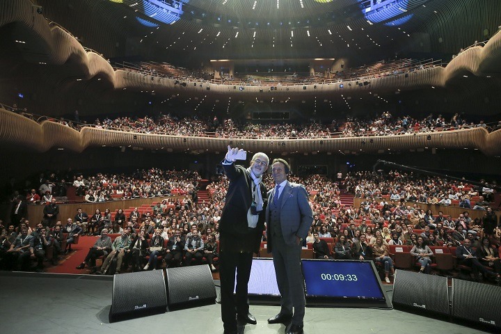 MZV Gençlik Zirvesi zengin içeriği ile ikinci yılında gençlere ilham kaynağı oldu! Prof. Dr. Erhan Erkut, Zorlu Holding Yönetim Kurulu Başkanı Ahmet Zorlu