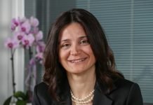 YAPI KREDİ 3.KEZ NAKİT YÖNETİMİ VE DIŞ TİCARET FİNANSMANINDA TÜRKİYE’NİN EN İYİ BANKASI SEÇİLDİ Yapı Kredi Genel Müdür Yardımcısı Feza Tan