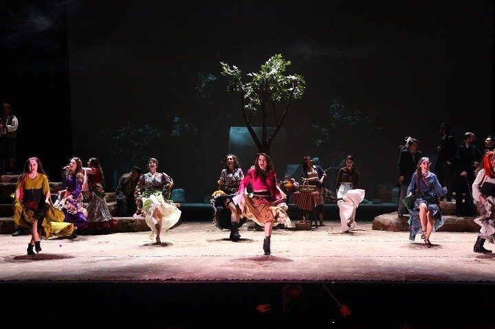 İBB Şehir Tiyatroları Çingeneler Gökyüzünde Yaşar